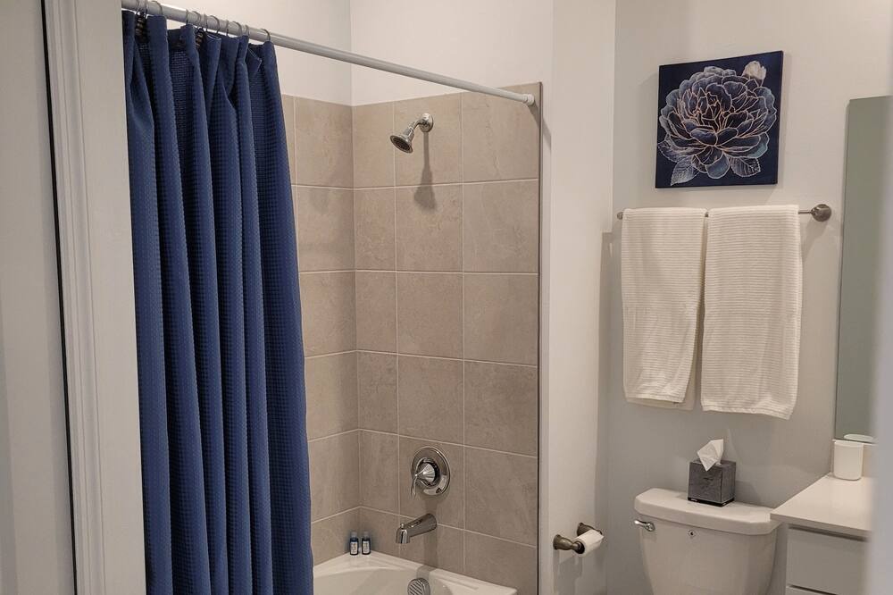 Photo of Bathroom in Immokalee