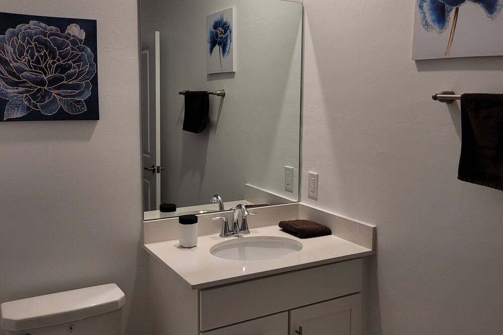 Photo of Bathroom in Immokalee