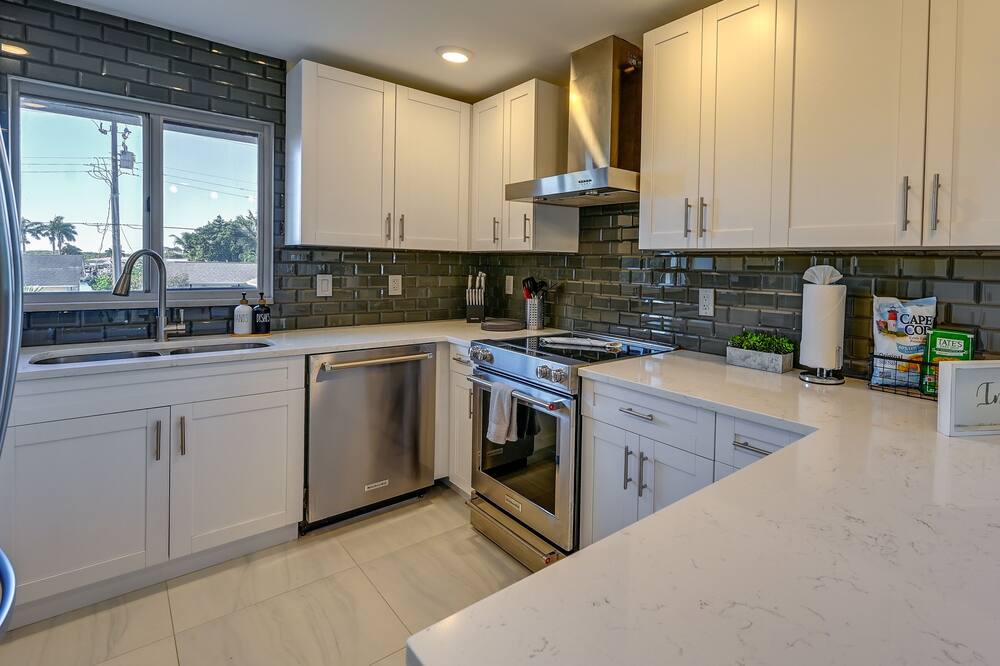Photo of Kitchen in Isles of Capri