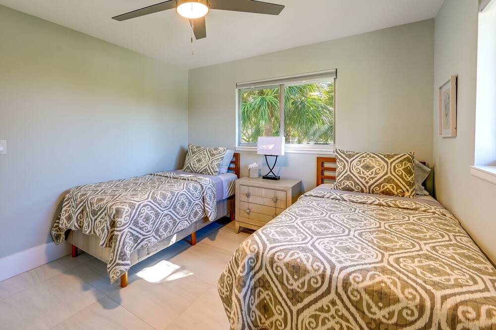 Photo of Bedroom in Isles of Capri