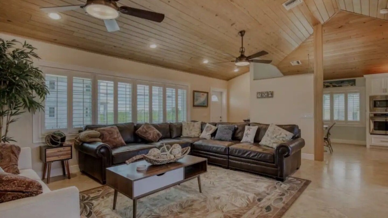 Photo of Livingroom in Summerland Key