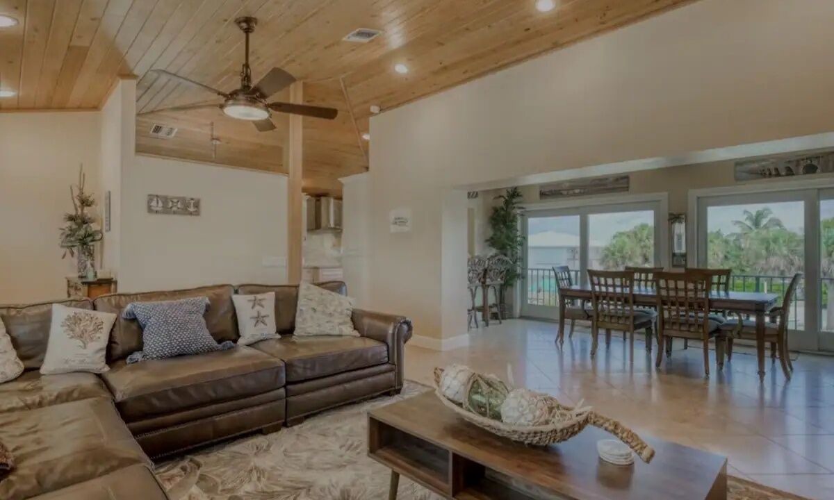 Photo of Livingroom in Summerland Key