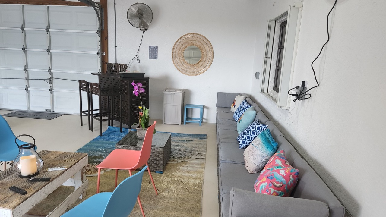 Photo of Livingroom in Summerland Key
