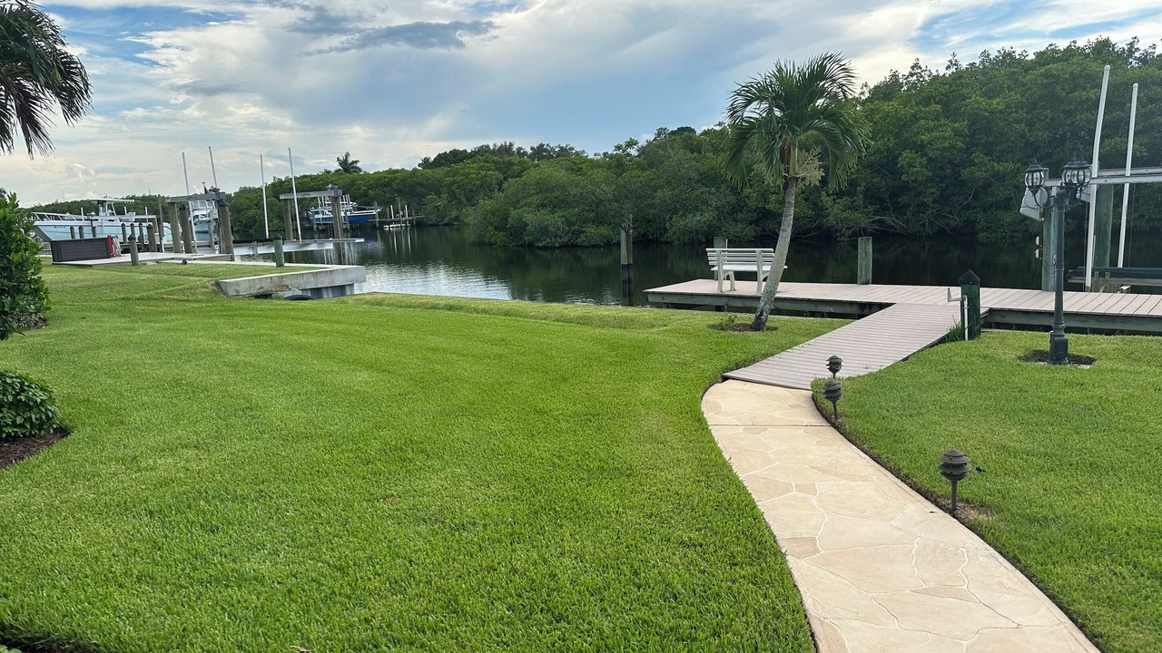 Photo of Outdoor in Palm City