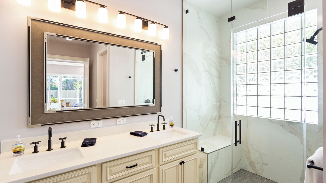 Photo of Bathroom in Naples Park