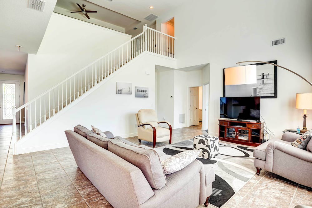 Photo of Bedroom in Seffner Community Alliance