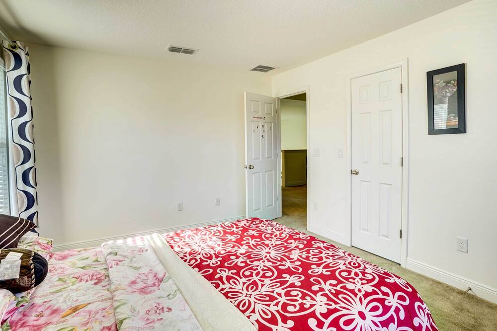 Photo of Bedroom in Seffner Community Alliance