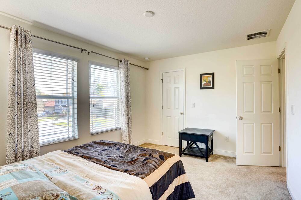 Photo of Bedroom in Seffner Community Alliance