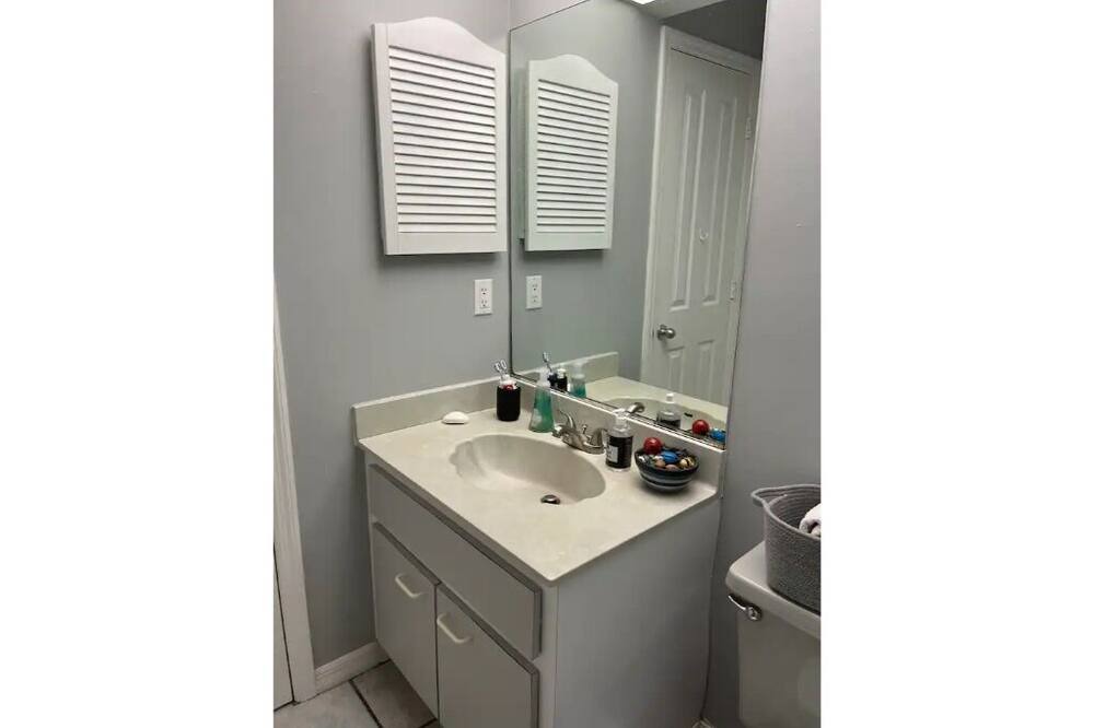 Photo of Bathroom in Indian River Estates