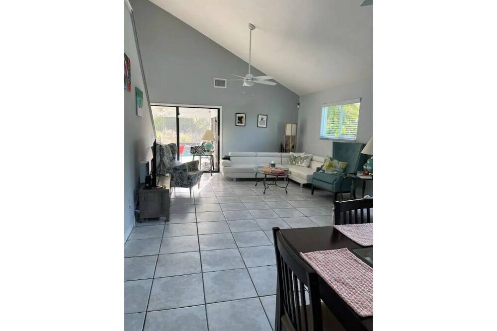 Photo of Others in Indian River Estates