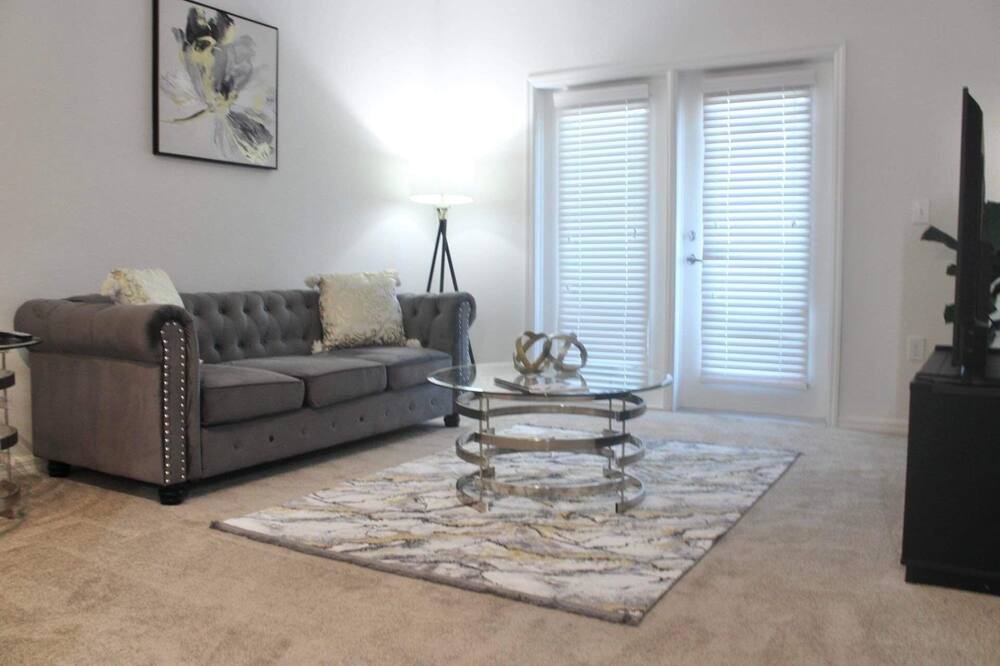 Photo of Livingroom in Riverview