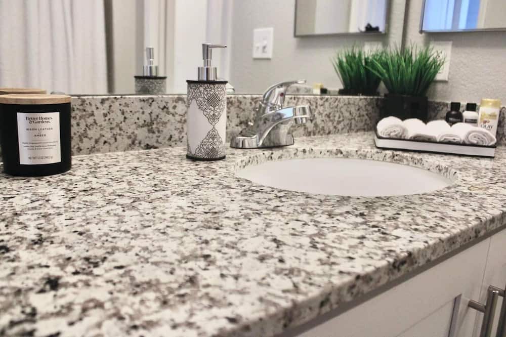 Photo of Bathroom in Riverview