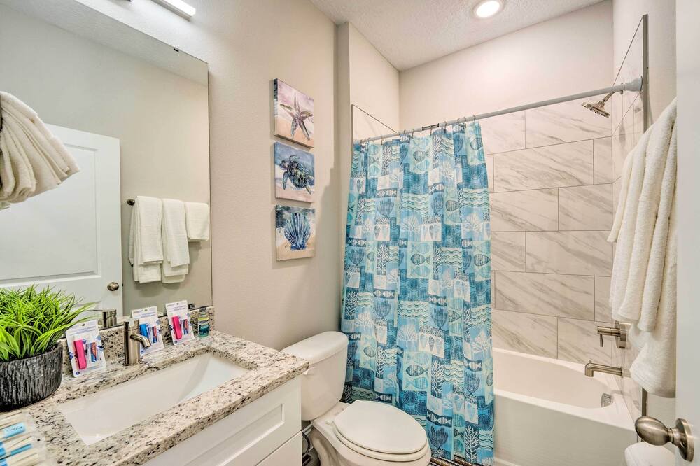 Photo of Bathroom in Poinciana