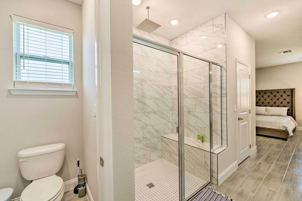 Photo of Bathroom in Poinciana