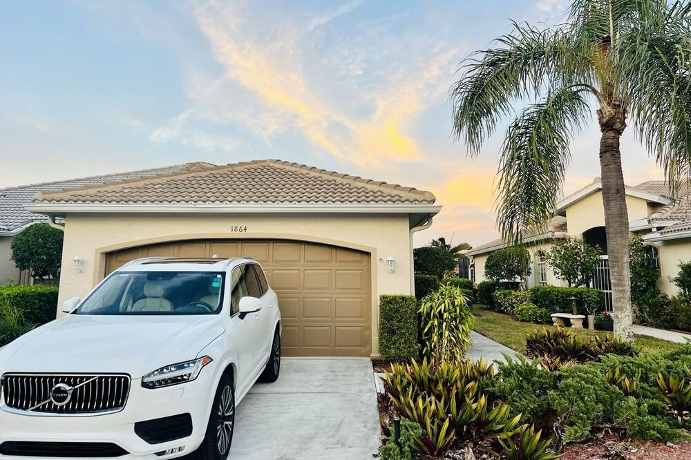 Photo of Outdoor in Naples