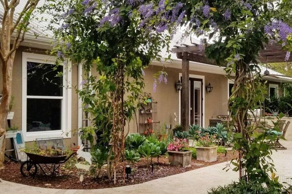 Photo of Outdoor in Highland