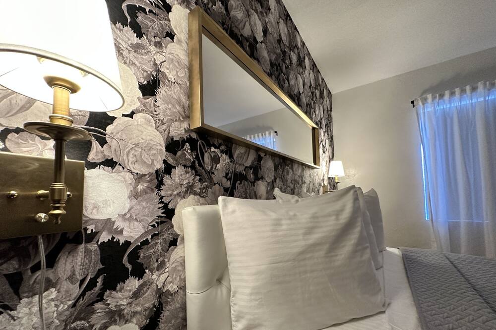 Photo of Bedroom in Overtown