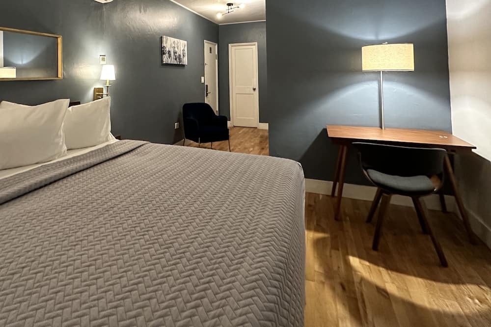 Photo of Bedroom in Overtown
