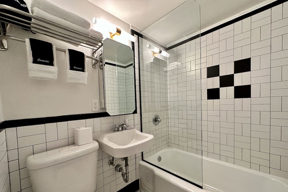 Photo of Bathroom in Overtown