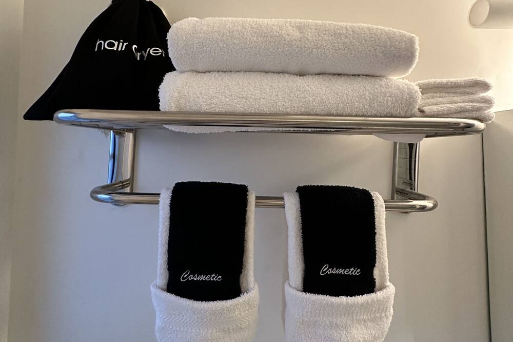 Photo of Bathroom in Overtown