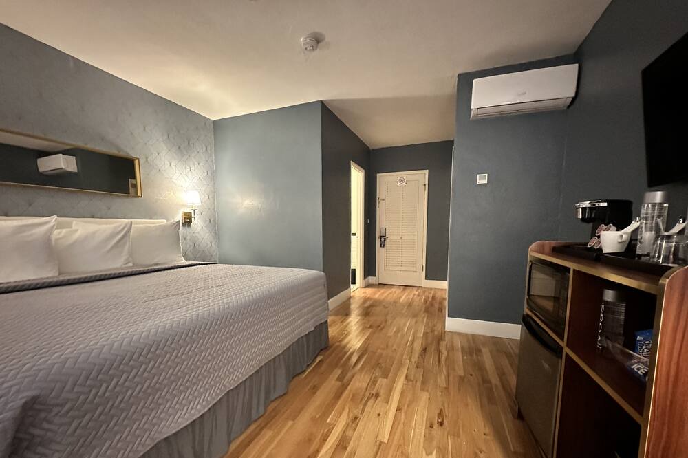 Photo of Bedroom in Overtown