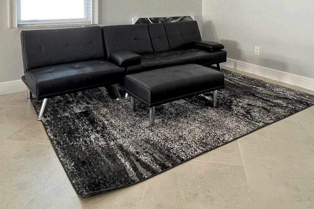Photo of Livingroom in Carrollwood
