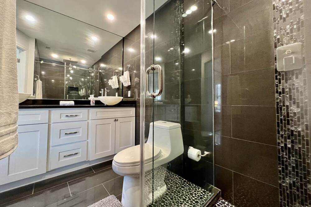 Photo of Bathroom in Carrollwood
