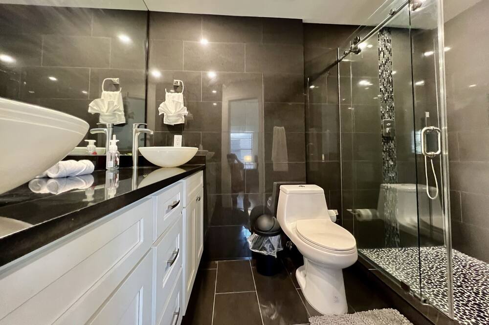 Photo of Bathroom in Carrollwood