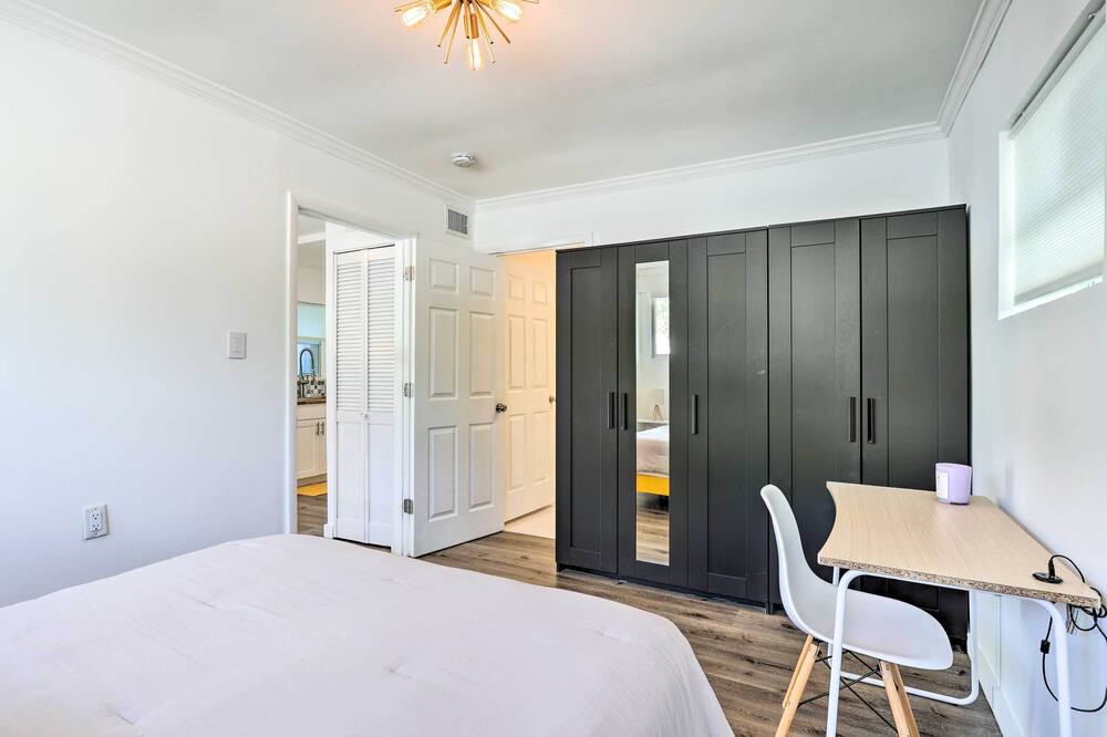 Photo of Bedroom in Coral Way