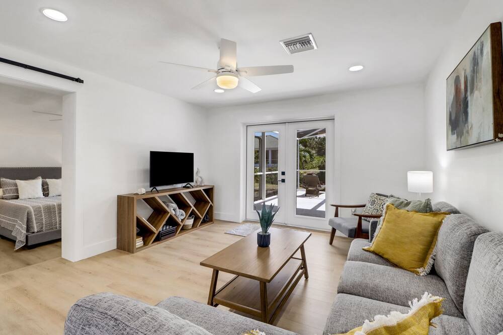 Photo of Livingroom in Bonita Springs