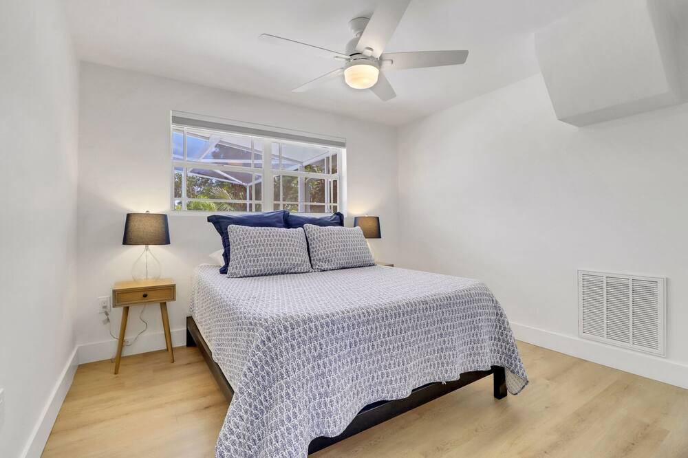 Photo of Bedroom in Bonita Springs