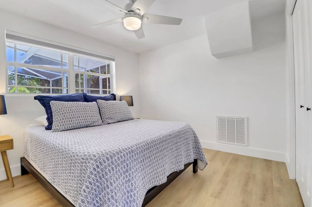 Photo of Bedroom in Bonita Springs