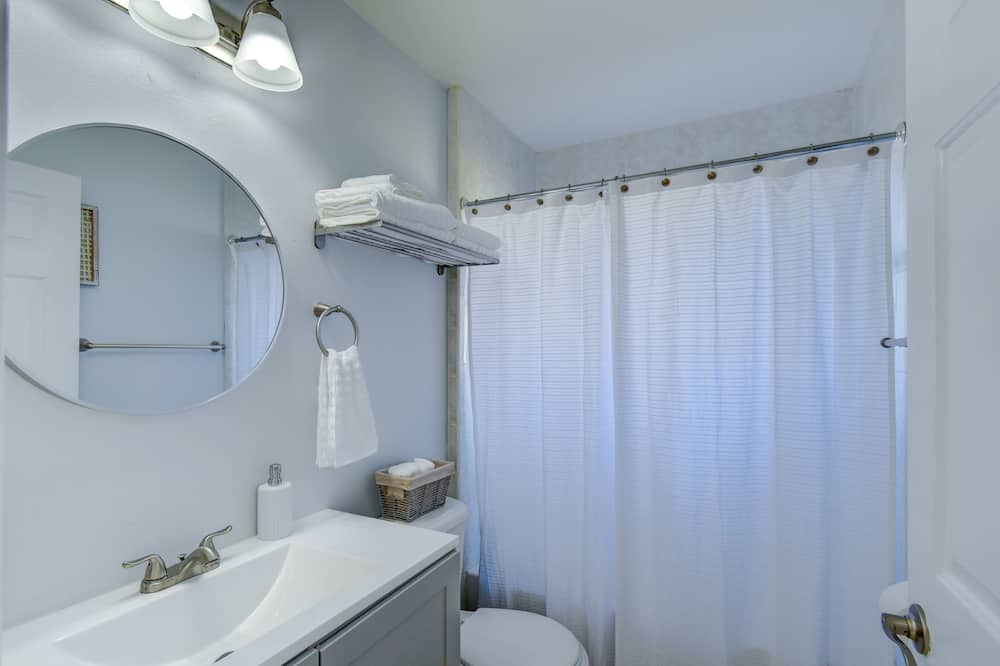 Photo of Bathroom in Port Saint Lucie