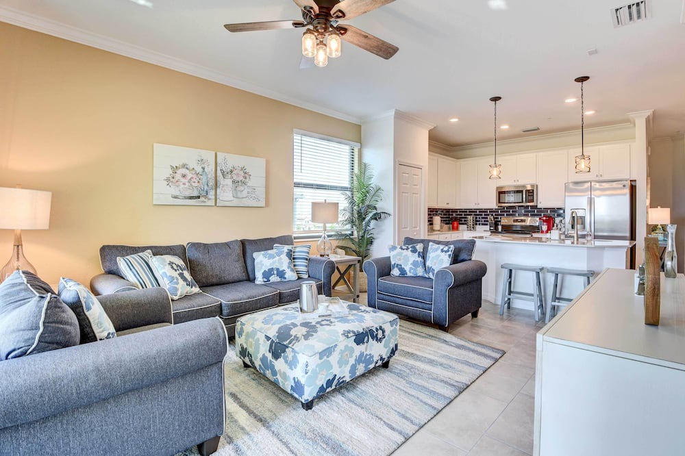 Photo of Livingroom in Lakewood Ranch