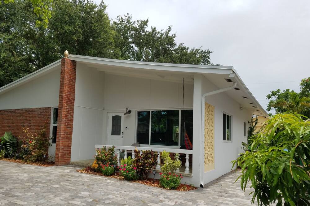 Photo of Outdoor in Northeast Miami