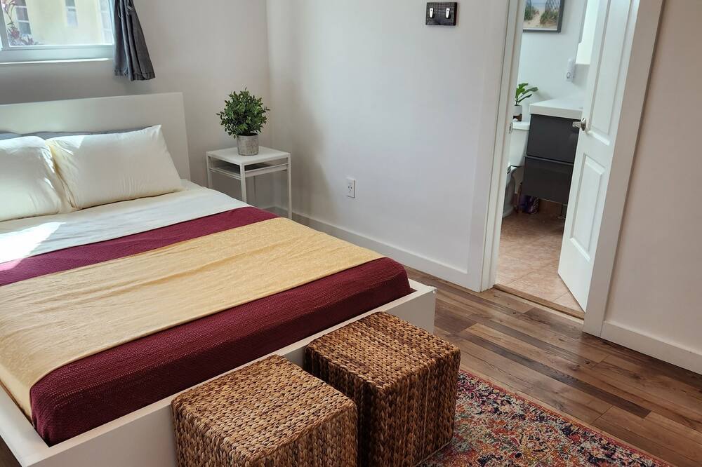Photo of Bedroom in Northeast Miami