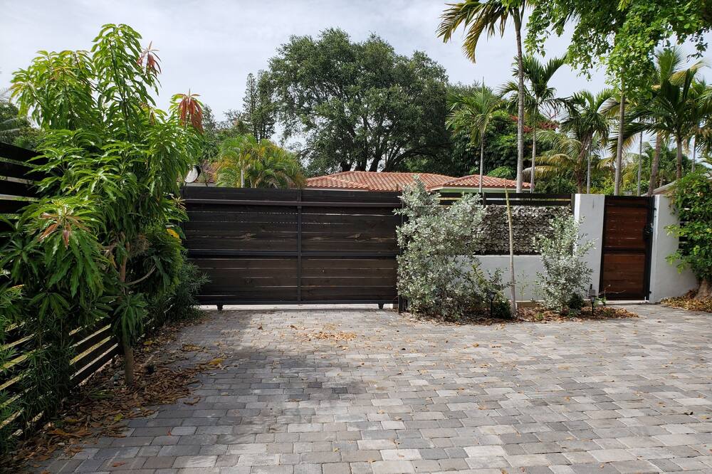 Photo of Outdoor in Northeast Miami