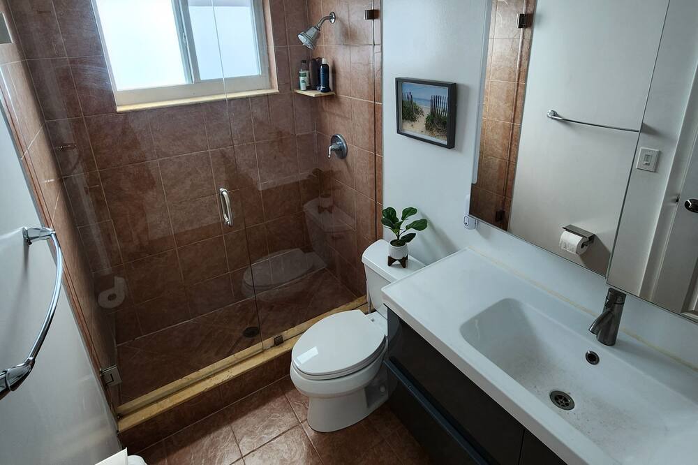 Photo of Bathroom in Northeast Miami