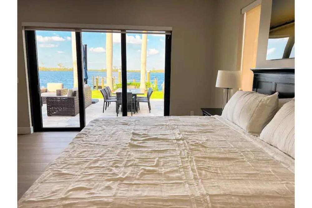 Photo of Bedroom in Alabama Grove Terrace