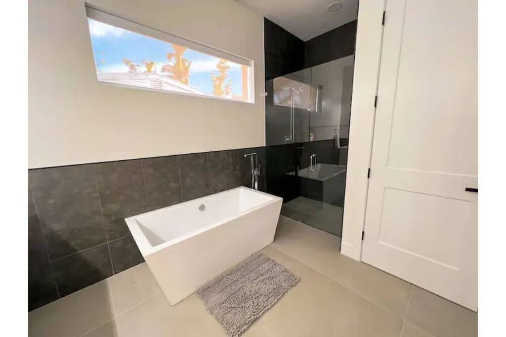 Photo of Bathroom in Alabama Grove Terrace