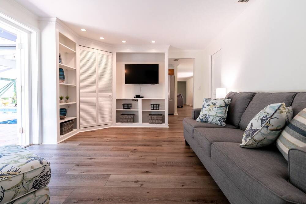 Photo of Livingroom in Bay Isle