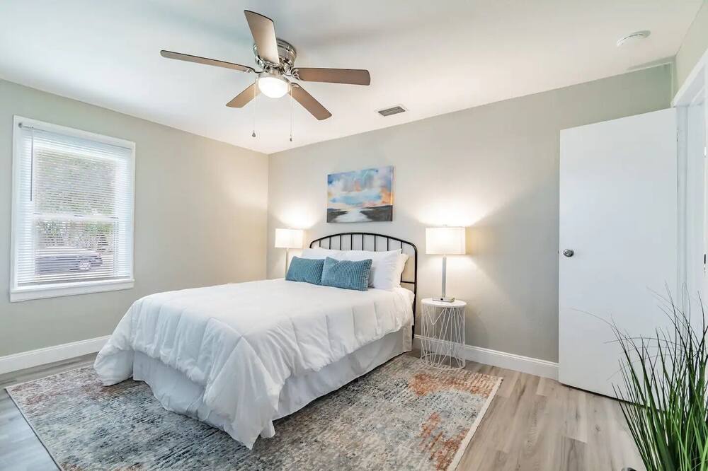 Photo of Bedroom in Riviera Bay