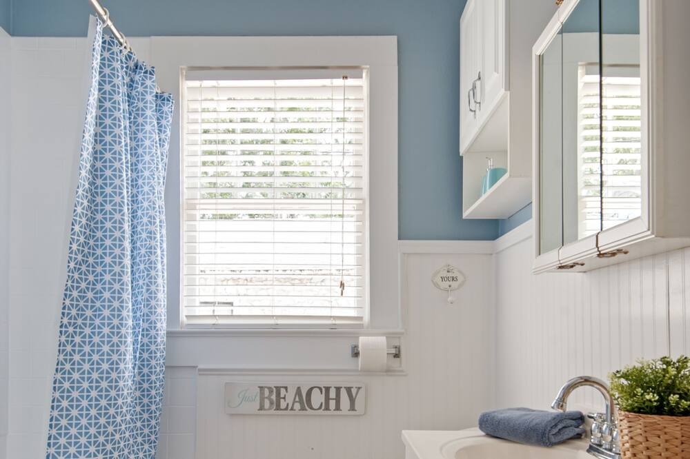Photo of Bathroom in Downtown Dunedin