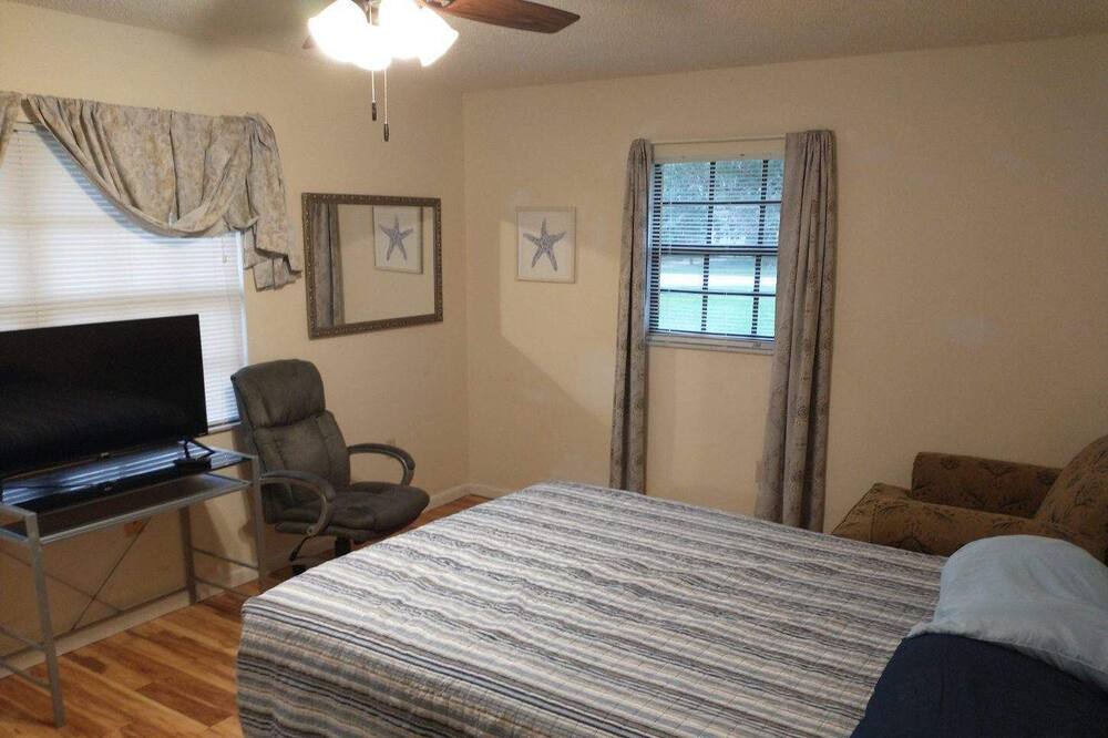 Photo of Bedroom in Sebring