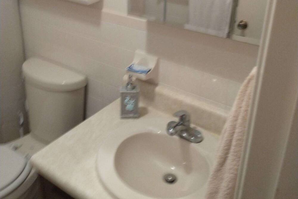 Photo of Bathroom in Sebring