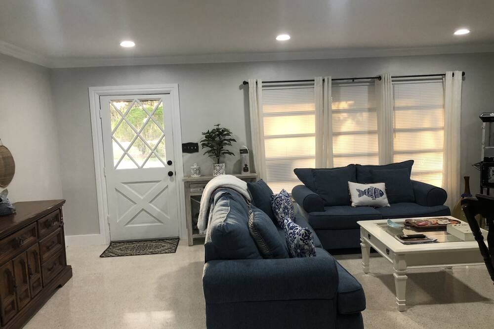 Photo of Livingroom in Sebring