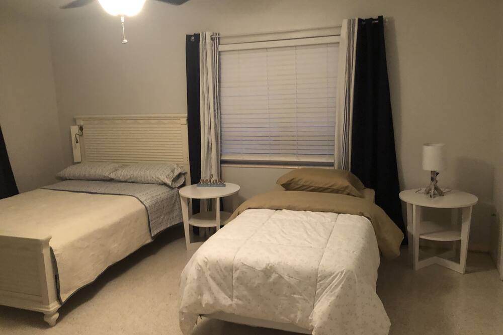 Photo of Bedroom in Sebring