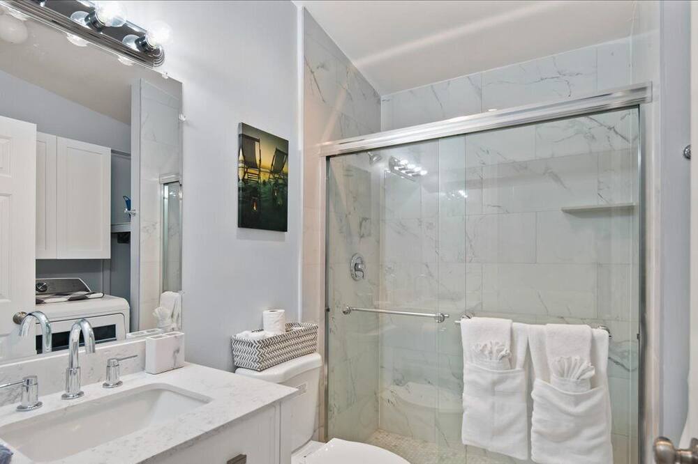 Photo of Bathroom in Everglades City