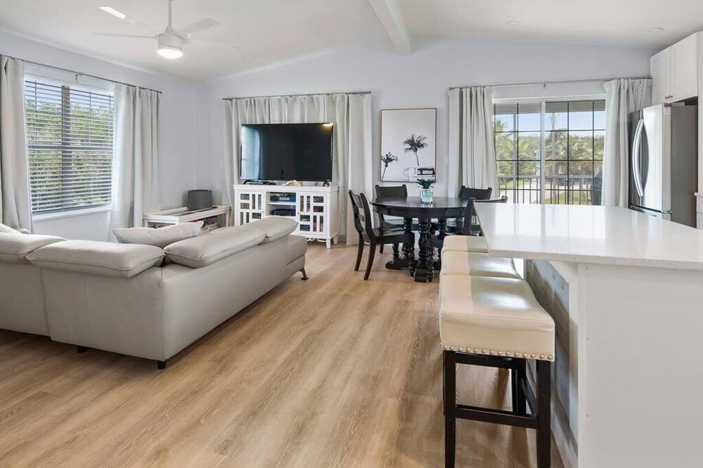 Photo of Livingroom in Everglades City