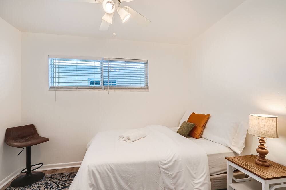 Photo of Bedroom in Palm Beach Shores